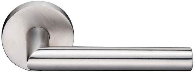 Emtek - Stuttgart Lever 2-3/8" Backset Passage with Disk Rose for 1-1/4" to 2" Door - Satin Nickel (Right Hand)