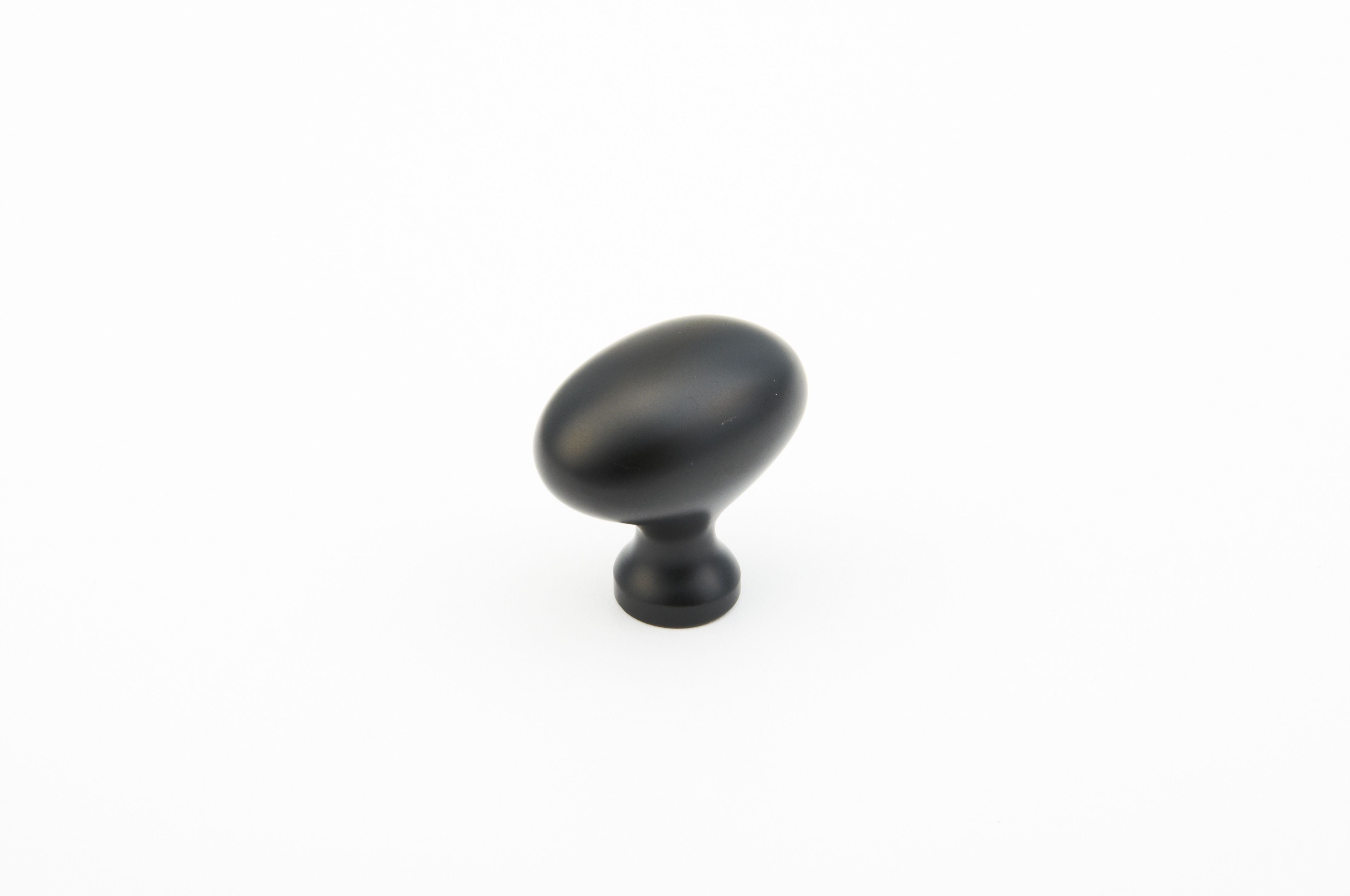 Schaub 719 - 1-3/8" Oval Country Traditional Cabinet Knob Secondary image